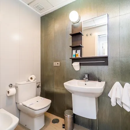 Vistamar Luxury Apartments By Dlv *